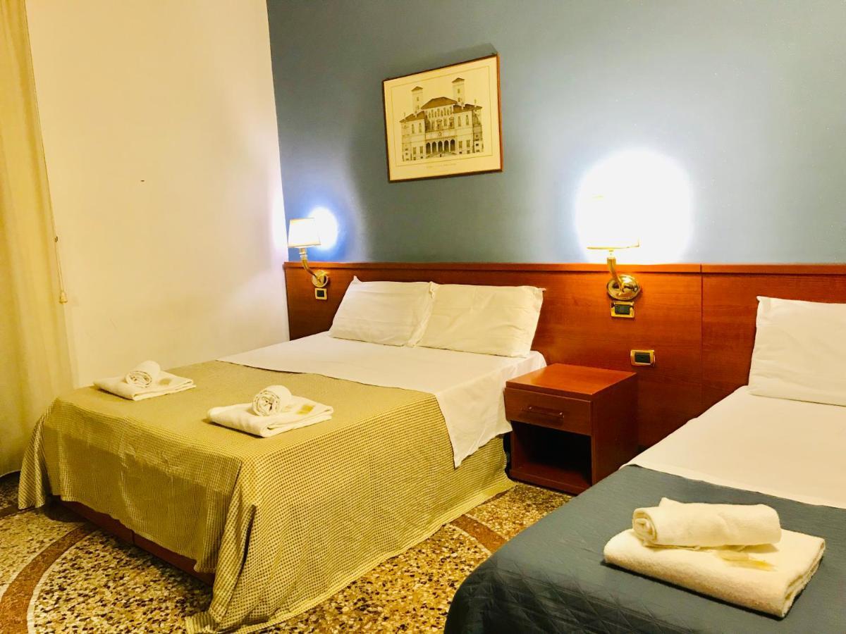 Holiday Rome Termini Ξενοδοχείο Εξωτερικό φωτογραφία